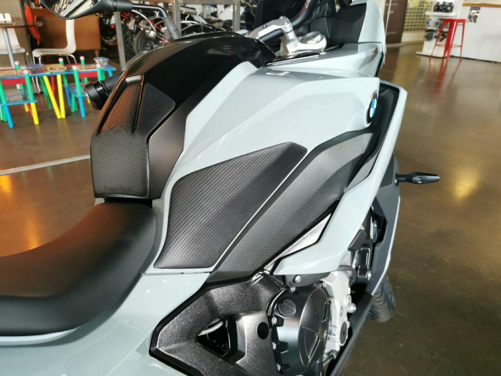 Motorcycle Tank Protector