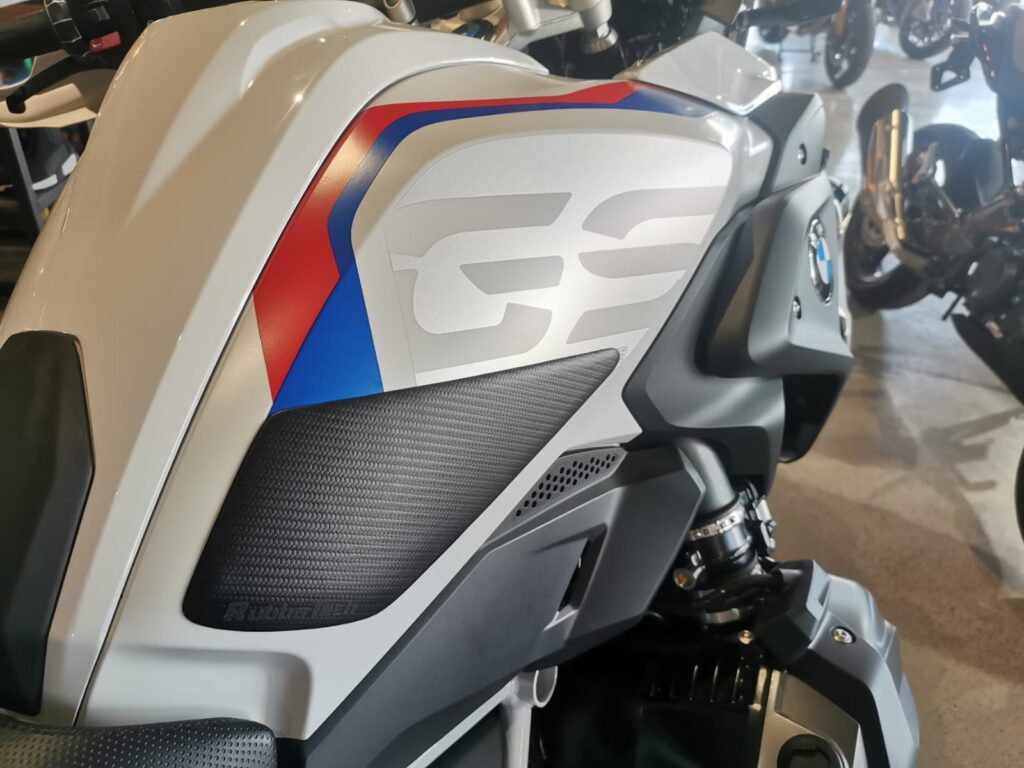 2021 Motorcycle Tank Protector