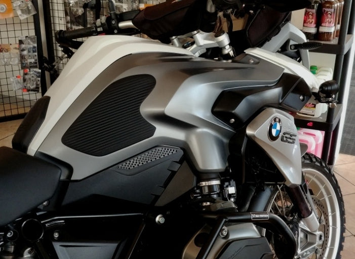 BMW r1200gs 2013-17 Tank Knee Pads | Tank Protector