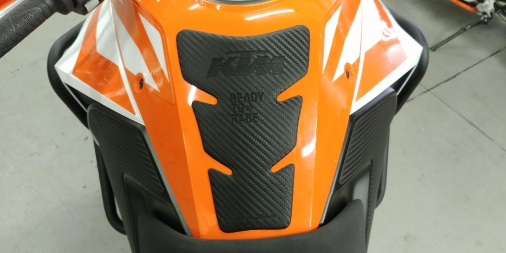 Tank Pad for KTM 1050/1090/1190/1290 mod | Rubbatech motorcycle tank protector RoadCarver