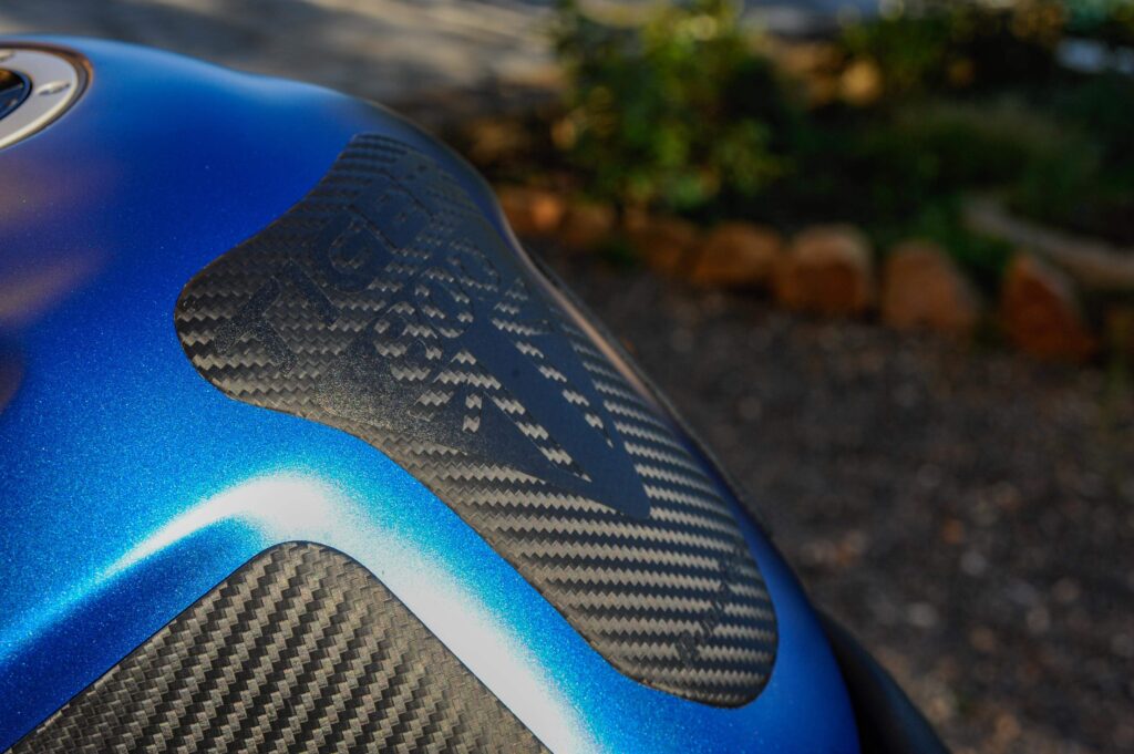 Triumph Tiger 800 Tank Pad | Rubbatech motorcycle tank protector RoadCarver