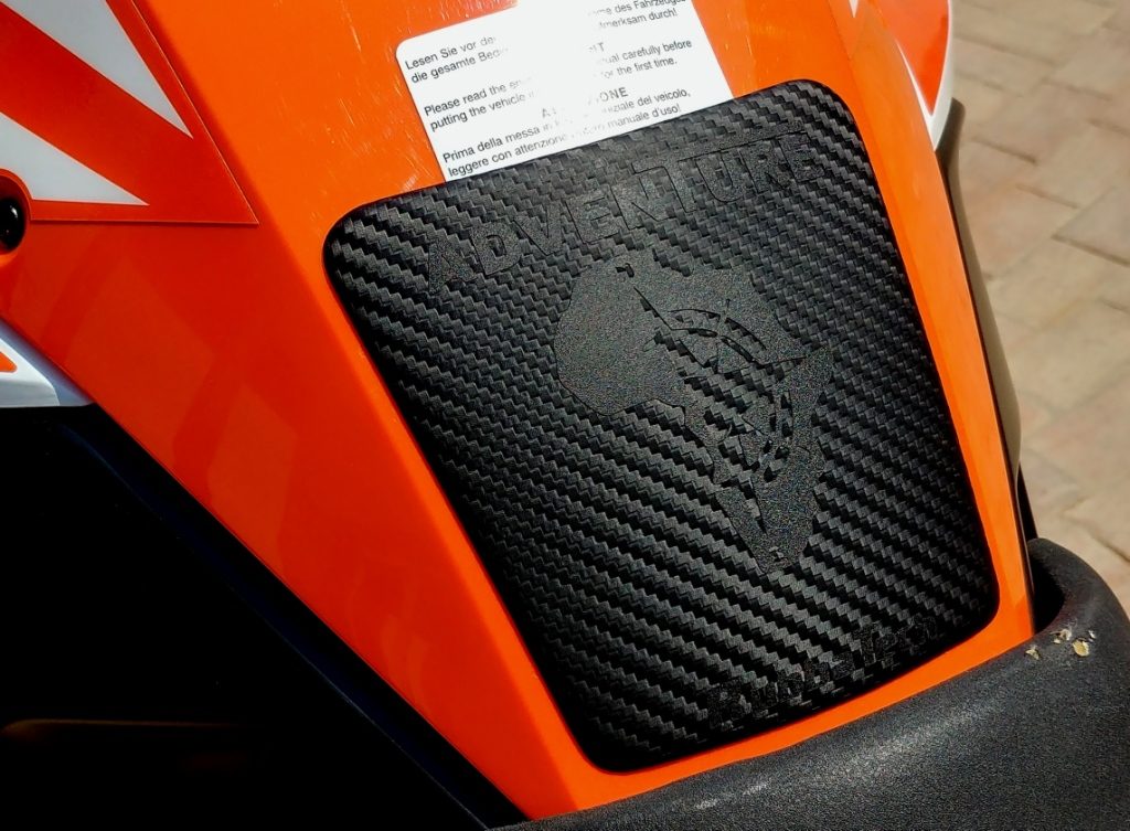 UT7 Compass tank pad - Rubbatech motorcycle tank protector RoadCarver