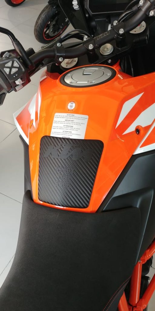 UT7 KTM 1050/1090/1190/1290 tank pad - Rubbatech motorcycle tank protector RoadCarver