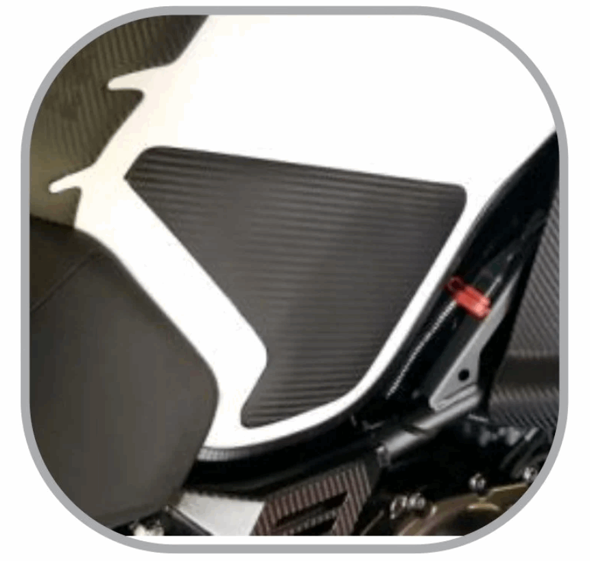 Yamaha Super Tenere 1200 Knee Tank Pads | Rubbatech motorcycle tank protector RoadCarver