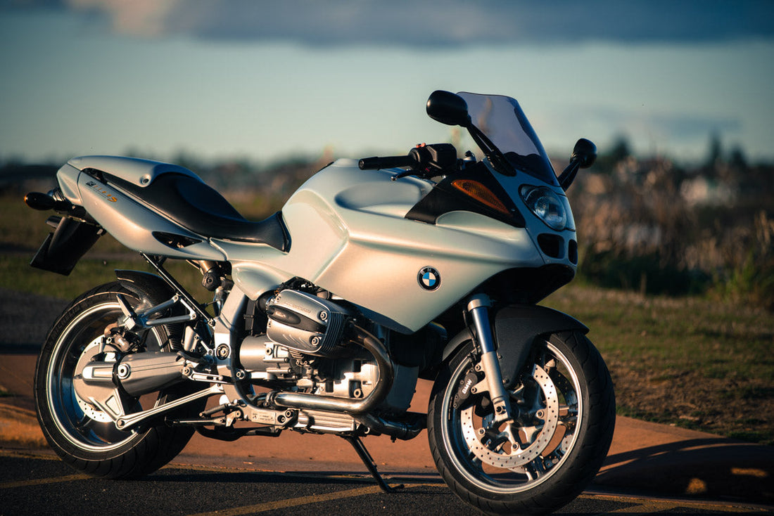 2002 BMW R1100s Motorcycle Review RoadCarver 