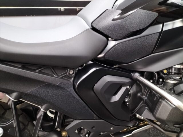 BMW R1300GS frame protectors | Rubbatech | motorcycle tank protection, Tank protectors, Tank pads