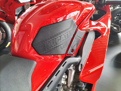 Ducati Panigale V4 2023 Knee Pads | Road Carver