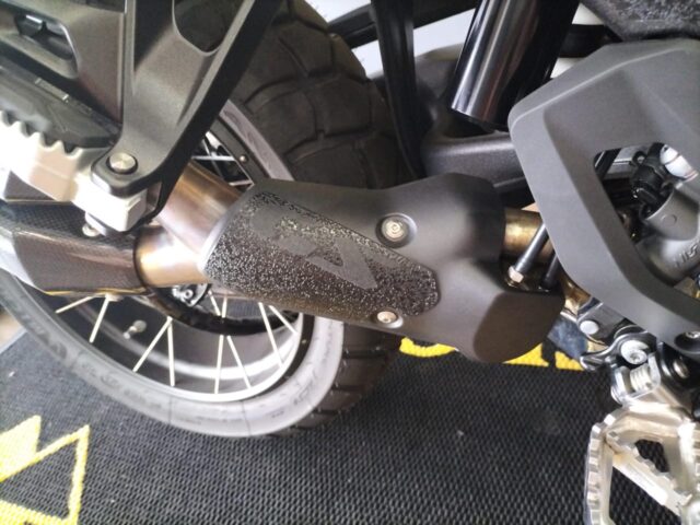 BMW R1300GS Exhaust Guard | Rubbatech | Tank Pads | BMW 1300gs protectors